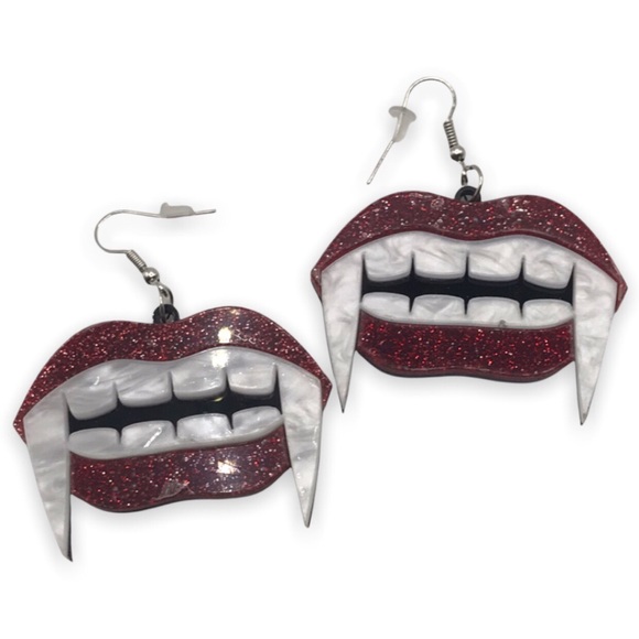 Vampire Fang Earrings Goth Gothic new - Picture 1 of 3